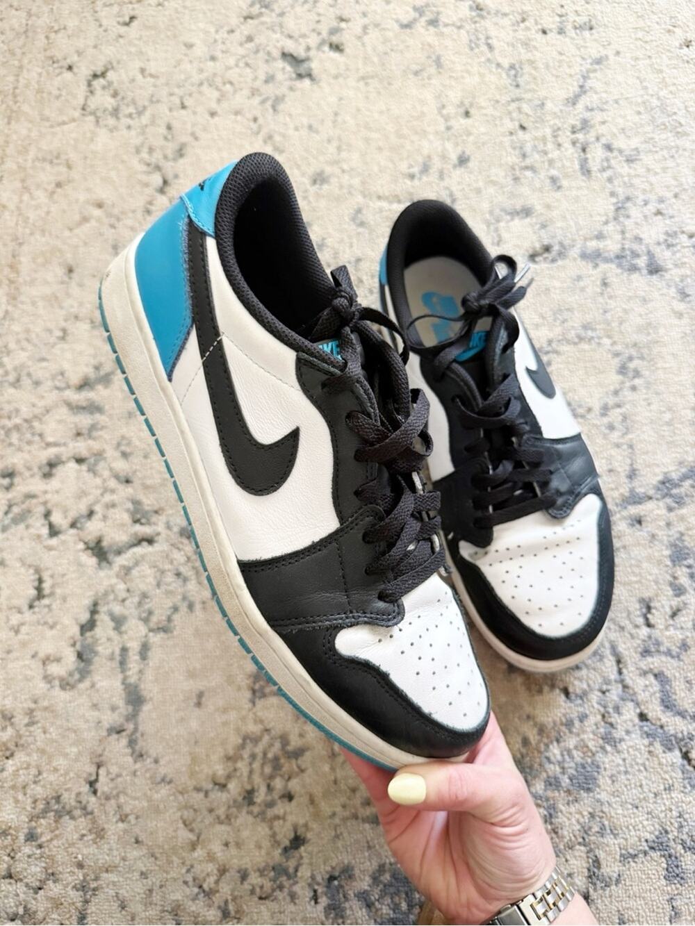 Nike Air Jordan 1 Retro Low OG UNC Sneakers Sz 10.5